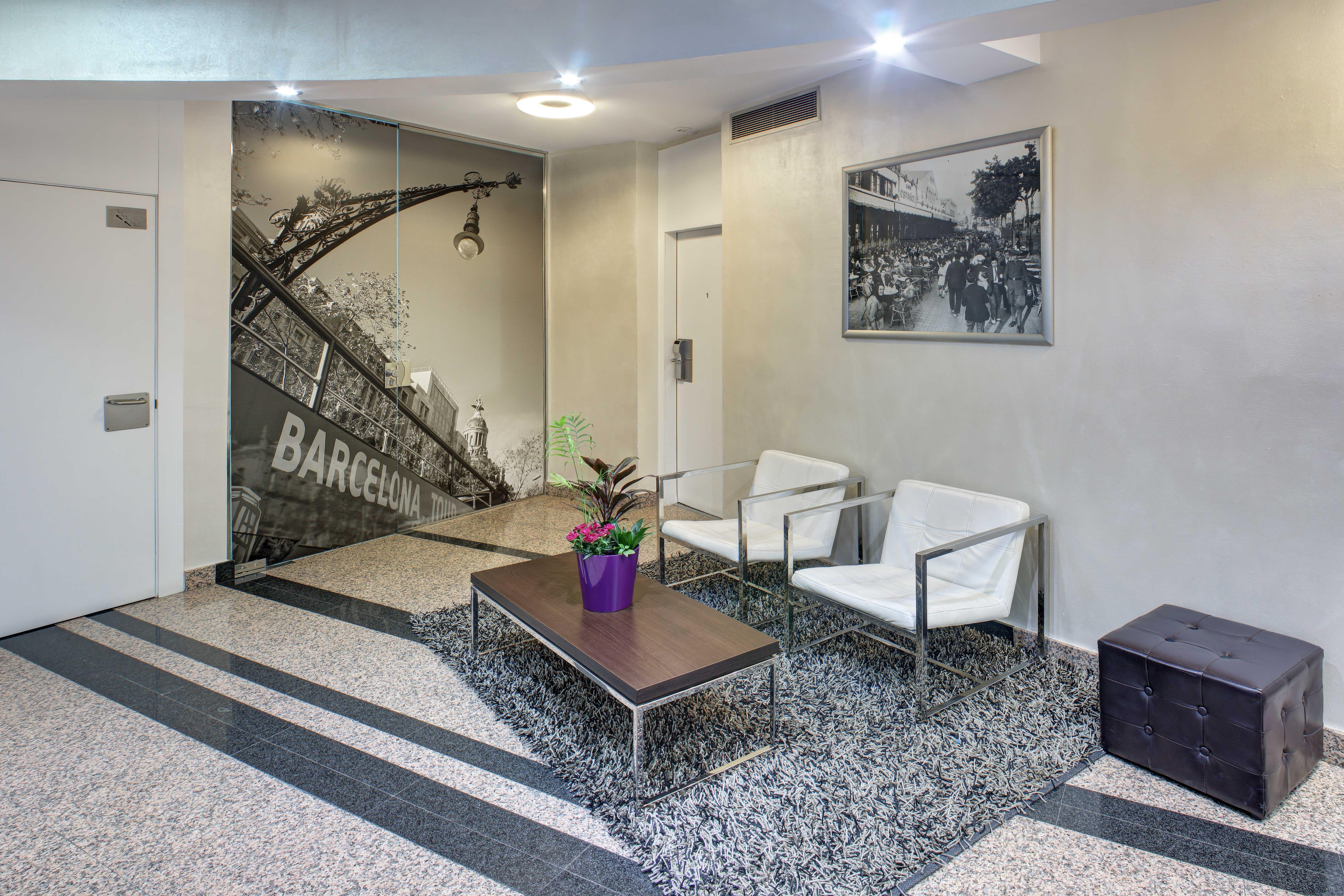 Hotel Nuevo Triunfo Barcelona Exterior photo