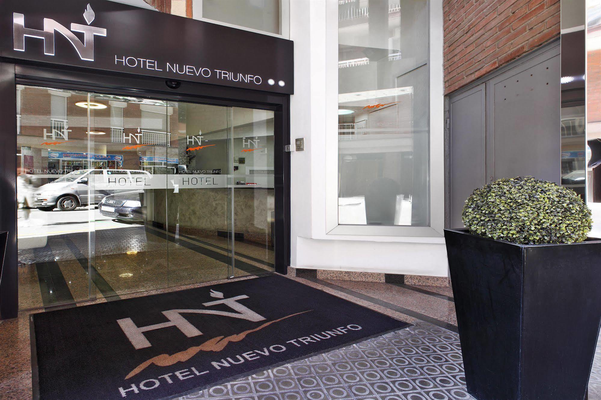 Hotel Nuevo Triunfo Barcelona Exterior photo